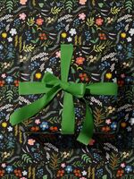 Бумага упаковочная "Цветы" (67х100 см)