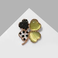 Брошь "Клевер" (зелёная в золоте)