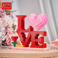 Конструктор "LOVE" (706 деталей)