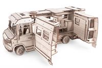 Сборная деревянная модель "Домик для кукол на колесах"
